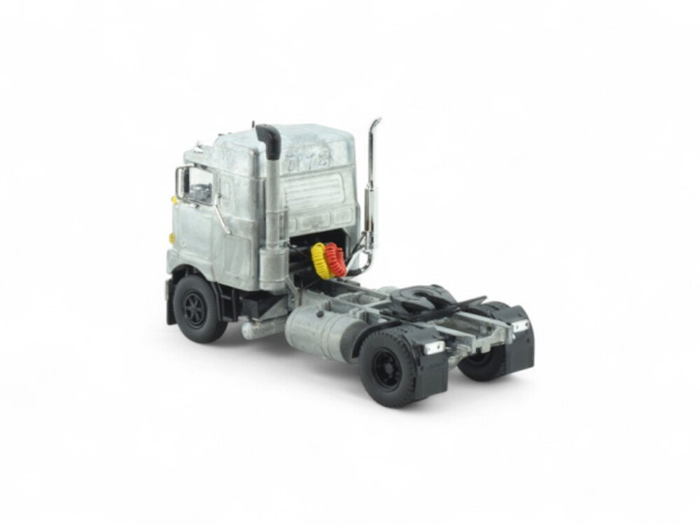 Tekno Tekno Mack F700 High Roof 4x2 Tractor Kit