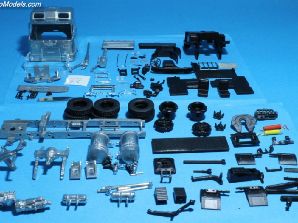 Tekno Tekno Mack F700 High Roof 4x2 Tractor Kit