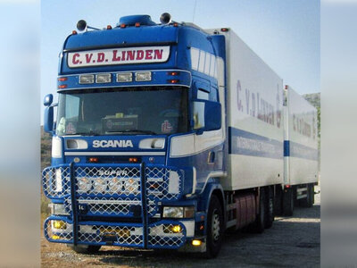 WSI WSI Scania R4 Rigid truck 6x2 with 3-axle reefer trailer C. V.D. LINDEN