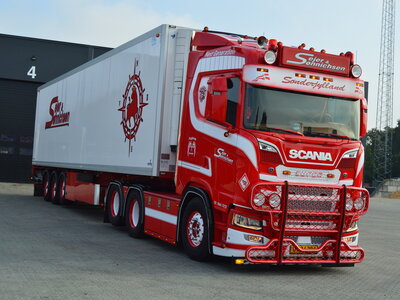 Tekno Scania Next Gen S-serie with 3-axle reefer trailer SEJER & SONNICHSEN