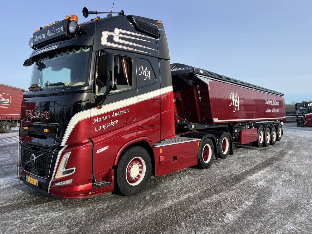 Tekno Tekno Volvo Aero Globetrotter XL met 4-assige kipper MORTEN ANDERSEN