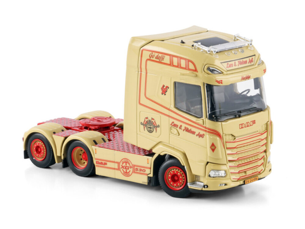 WSI WSI DAF XG+ 6x2 LARS E. NIELSEN