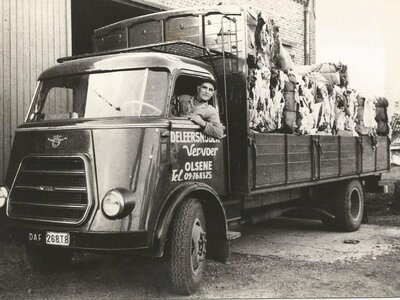 Tekno Tekno DAF 1600 met (resin) open laadbak DELEERSNIJDER