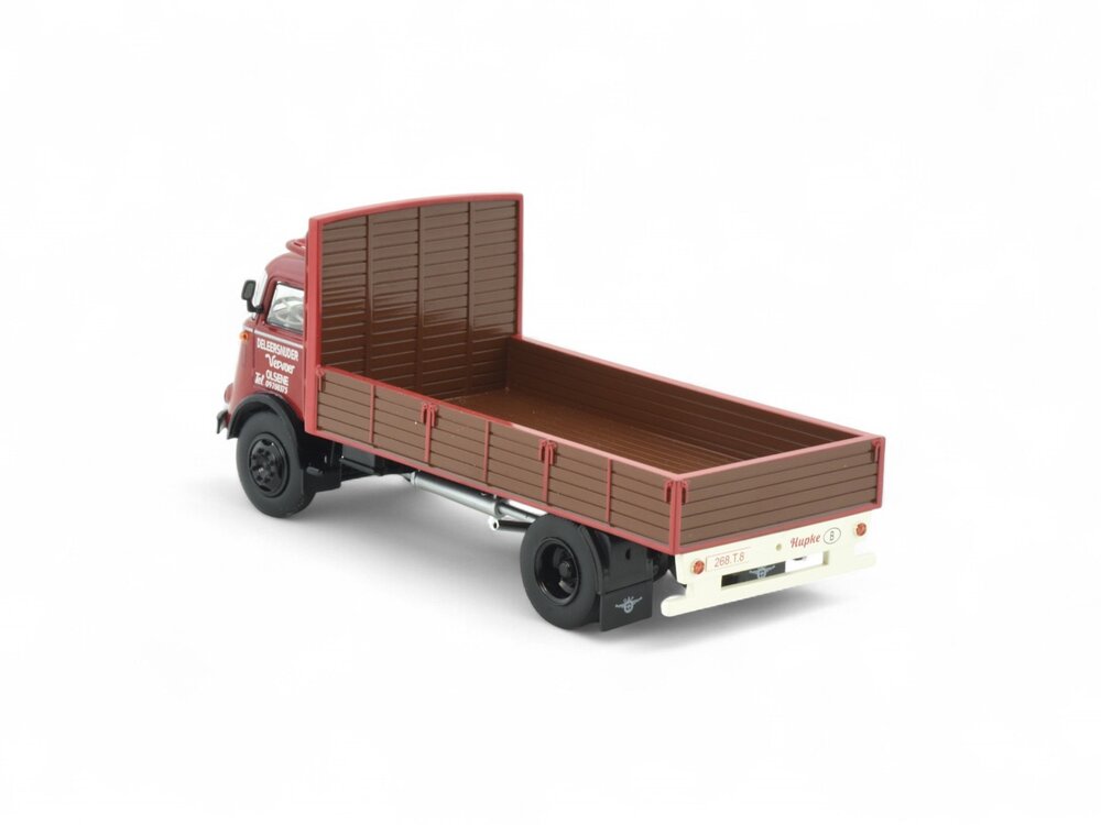 Tekno Tekno DAF 1600 with (resin) flatbed  DELEERSNIJDER