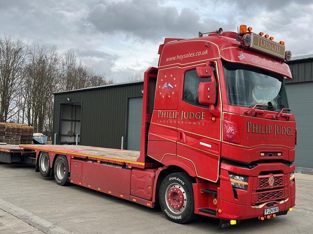 Tekno Tekno Renault T High vlakke motorwagen met 3-assige wipkar (incl. lading) PHILIPPE JUDGE