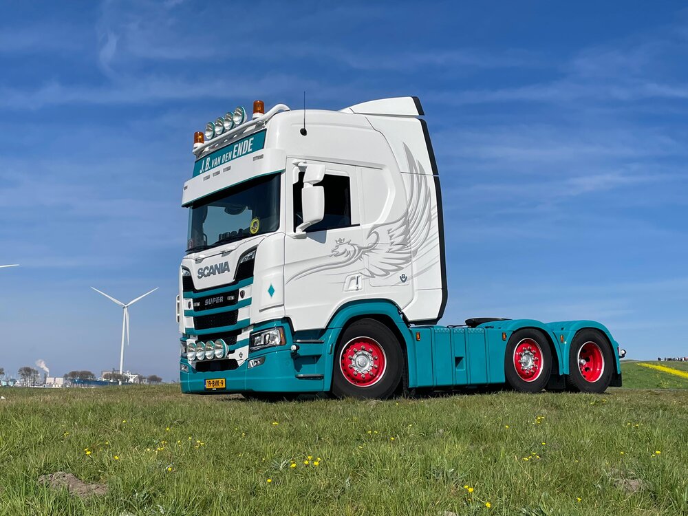 Tekno Tekno Scania Next Gen R660-V8 Highline 6x2 J.B. VAN DEN ENDE