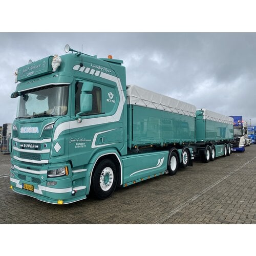 Tekno Tekno Scania Next Gen R770 Highline motorwagen aanhanger met resin bakken JAKOB PEDERSEN Tekno Tekno Scania Next Gen R770 Highline motorwagen aanhanger met resin bakken JAKOB PEDERSEN