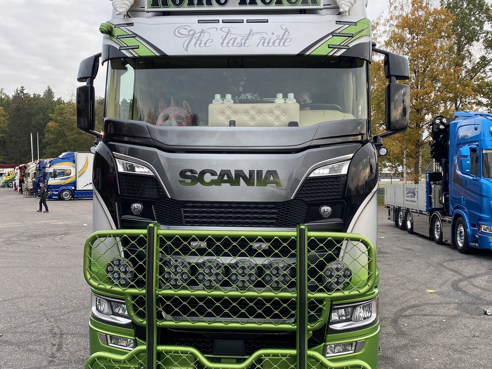 Tekno Tekno Scania Next Gen S-serie Highline Zweedse veecombi met resin opbouw ROINE HELENS