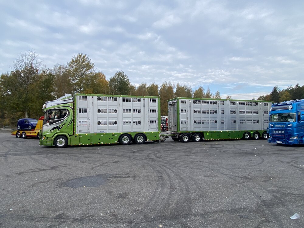 Tekno Tekno Scania Next Gen S-serie Highline Zweedse veecombi met resin opbouw ROINE HELENS