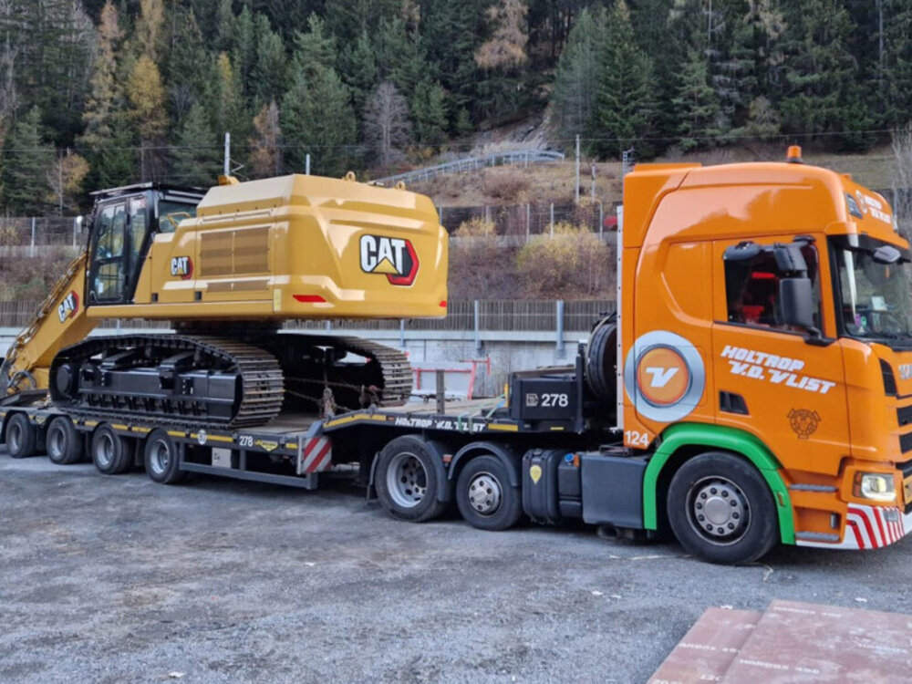 WSI WSI Scania R Highline 6x2 with 4-axle semi lowloader + midlift HOLTROP VD VLIST