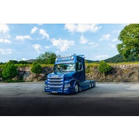 Tekno Scania Highline 8x4 riged truck with hooklift system TUFT COSTUMSERVICE