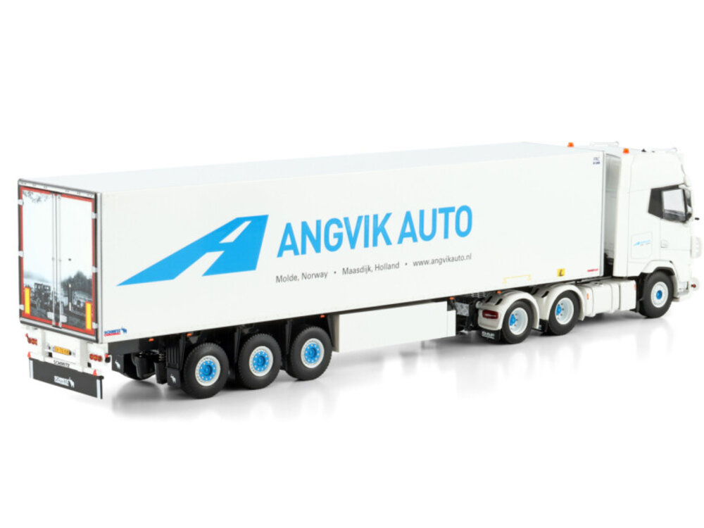 WSI WSI DAF XG+ 6x2 with 3-axle reefer trailer ANGVIK AUTO