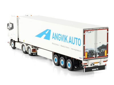 WSI WSI DAF XG+ 6x2 with 3-axle reefer trailer ANGVIK AUTO