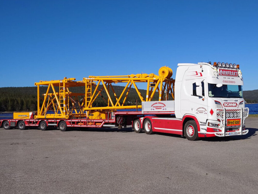 WSI WSI Scania R Highline 6x2 with 4-axle semi wheel well lowloader TRAILER CHRISTER TRANSPORT AB