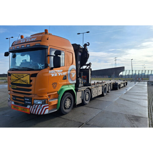 WSI WSI Scania streamline highline flatbed truck 8x2 with 3-axle flatbed trailer + palfinger HOLTROP VD VLIST WSI WSI Scania streamline highline flatbed truck 8x2 with 3-axle flatbed trailer + palfinger HOLTROP VD VLIST