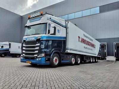 Tekno Tekno Scania NGS 6x2 Highline with 3-axle reefer trailer T. VREUGDENHIL BV