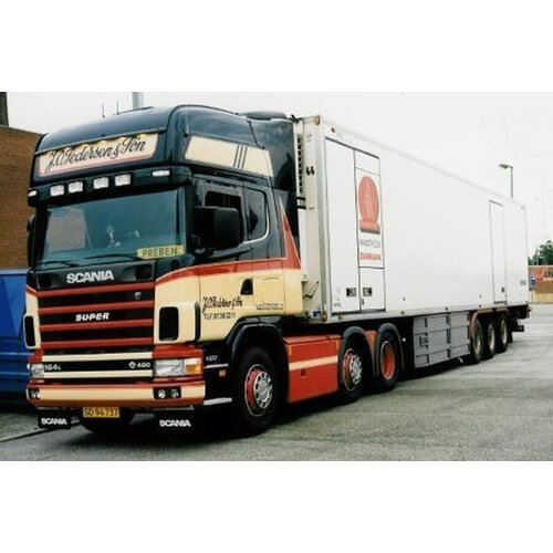 WSI WSI Scania 4-serie topline 6x2 met 3-assige twin steer koeloplegger J.O. PEDERSEN WSI WSI Scania 4-serie topline 6x2 met 3-assige twin steer koeloplegger J.O. PEDERSEN