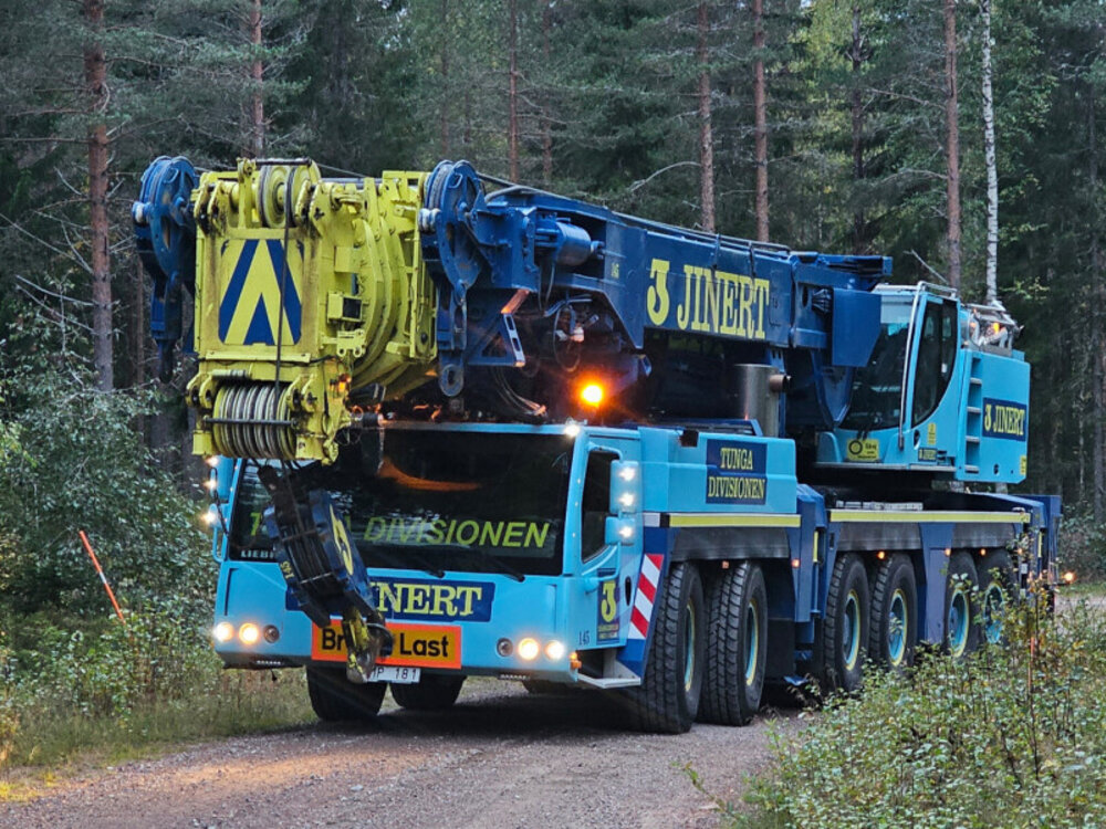 WSI WSI Liebherr LTM 1350-6.1 Mobile crane  JINERT