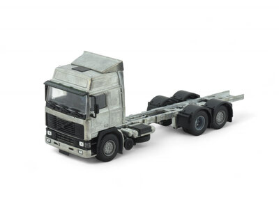 Tekno Volvo F(3th gen) Globetrotter cab MW 6x2 tractor kit
