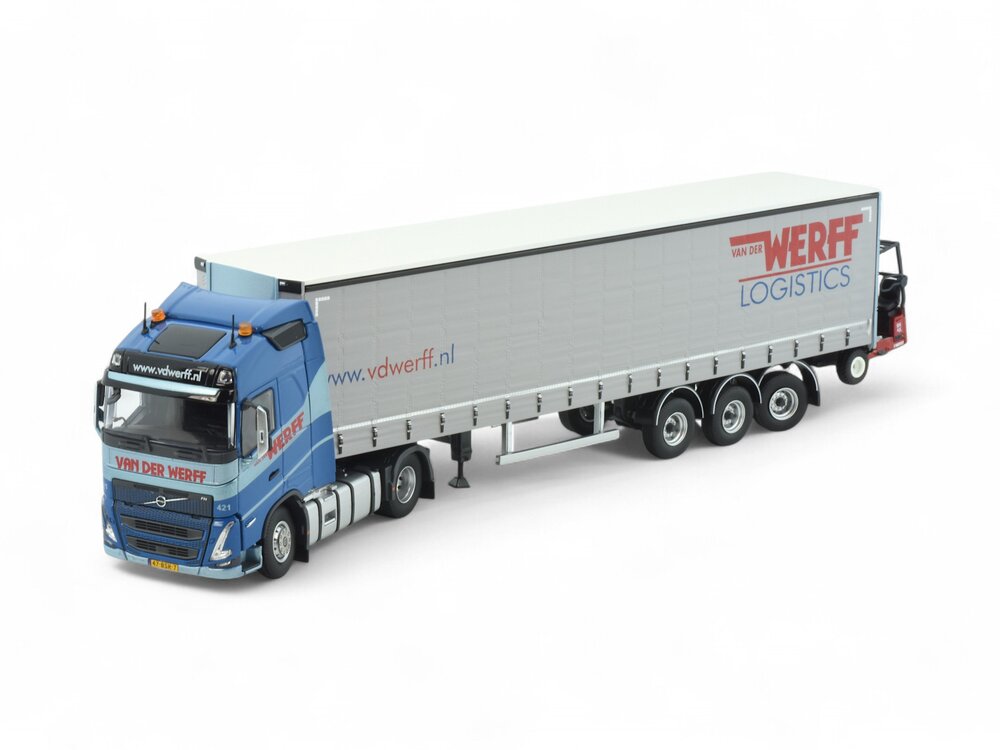 Tekno Tekno Volvo FH05 Globetrotter 4x2 met 3 assige schuifzeilenoplegger met meeneemheftruck VAN DER WERFF