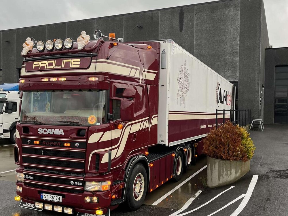 Tekno Tekno Scania 164G-580 Topline with 3-axle reefertrailer PROLINE