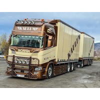 Tekno Scania NGR Highline 6x2 motorwagen met 3-assige schamelaanhanger KAULUM TRANSPORT