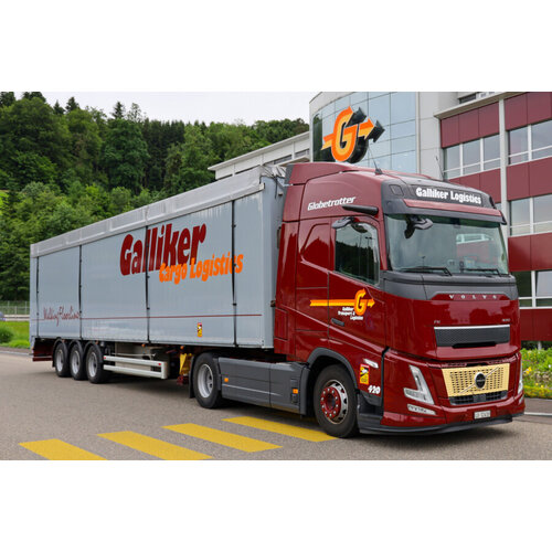 WSI WSI Volvo FH aero Globetrotter electric with 3-axle volume trailer GALLIKER WSI WSI Volvo FH aero Globetrotter electric with 3-axle volume trailer GALLIKER