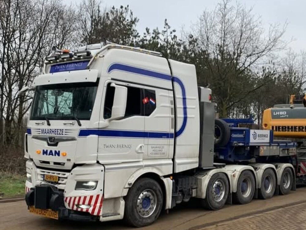 WSI WSI "EXCLUSIEF" MAN TGX XXL EURO 6C Facelift 10x4 met 5-as dieplader + 2-as dolly TWAN BIERINGS