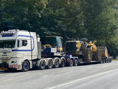 WSI WSI "EXCLUSIEF" MAN TGX XXL EURO 6C Facelift 10x4 met 5-as dieplader + 2-as dolly TWAN BIERINGS