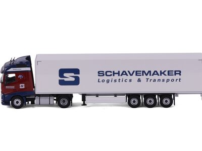 Cavallino Cavallino Volvo FH5 with 3-axle closed box trailer SCHAVEMAKER