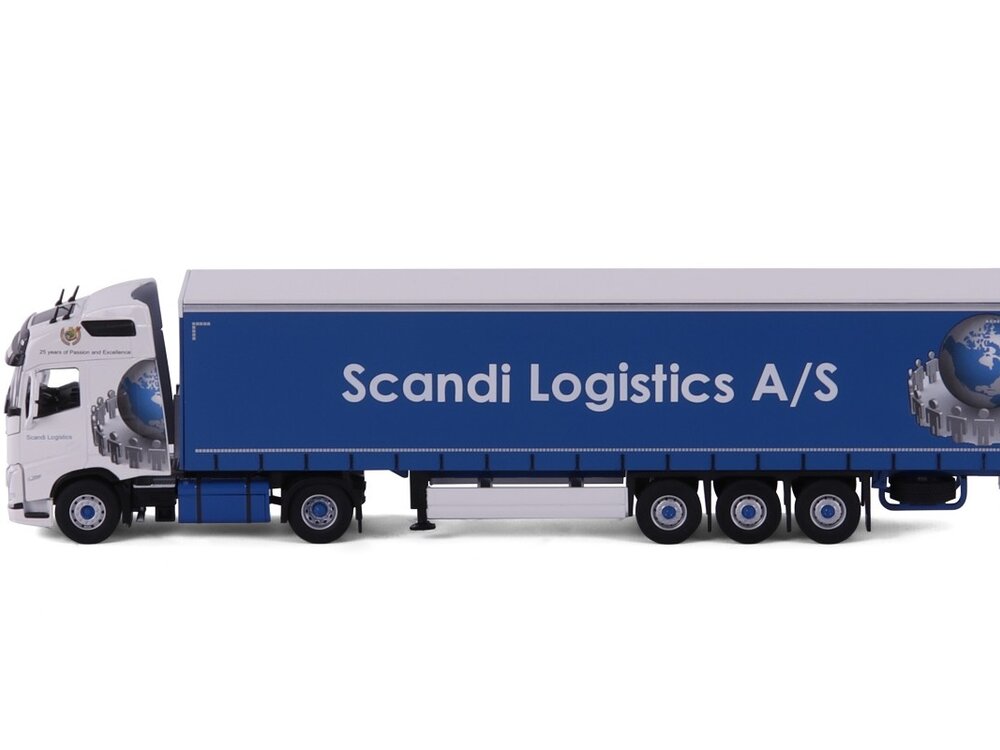 Cavallino Cavallino Volvo FH5 with 3-axle curtainside trailer SCANDI LOGISTICS
