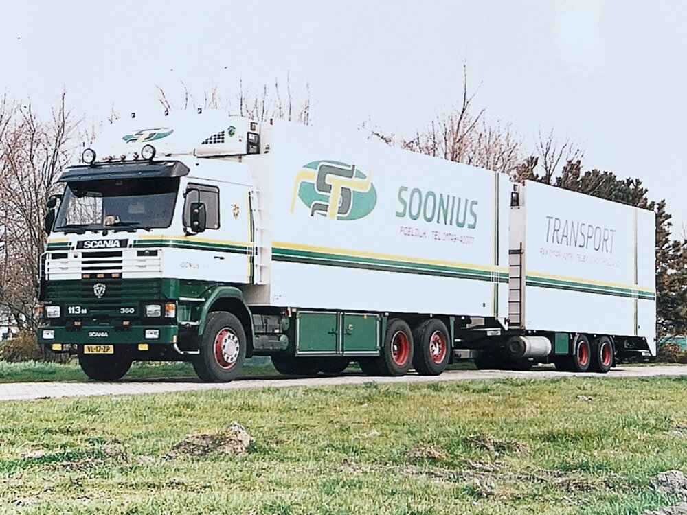 Tekno Tekno Scania 3-serie motorwagen met 2-assige wipkar SOONIUS