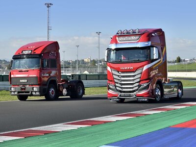 Tekno Tekno Iveco Turbostar 4x2 & Iveco S-Way 4x2 IVECO SET