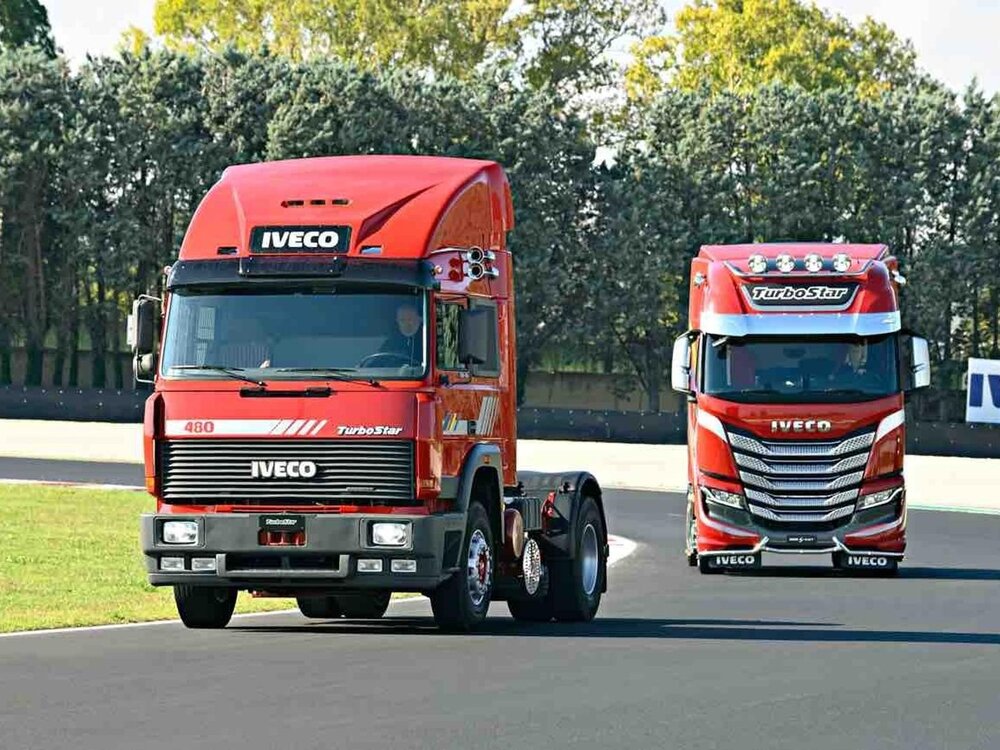Tekno Tekno Iveco Turbostar 4x2 & Iveco S-Way 4x2 IVECO SET