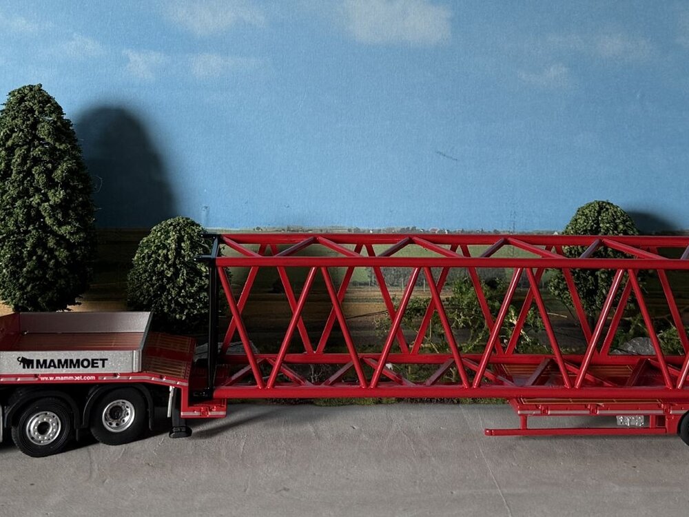 Mammoet store Cavallino Volvo FH5 XL 6x2 met 3-as Faymonville semi dieplader + lading MAMMOET