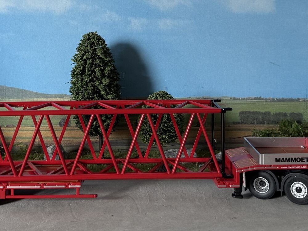 Mammoet store Cavallino Volvo FH5 XL 6x2 met 3-as Faymonville semi dieplader + lading MAMMOET