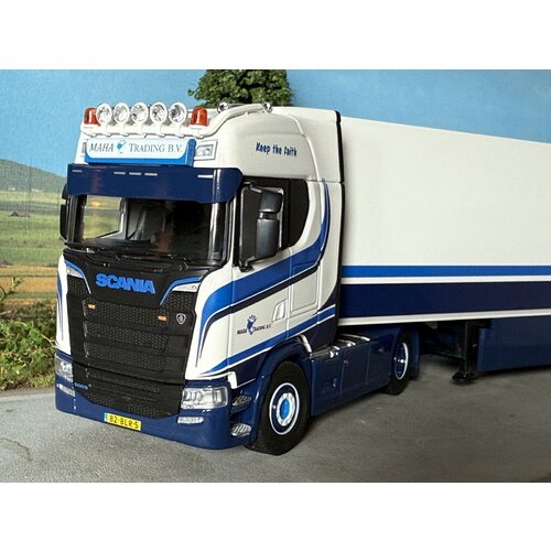 Cavallino Cavallino Scania S Highline 4x2 met 3-as koeloplegger MAHA TRADING BV Cavallino Cavallino Scania S Highline 4x2 met 3-as koeloplegger MAHA TRADING BV