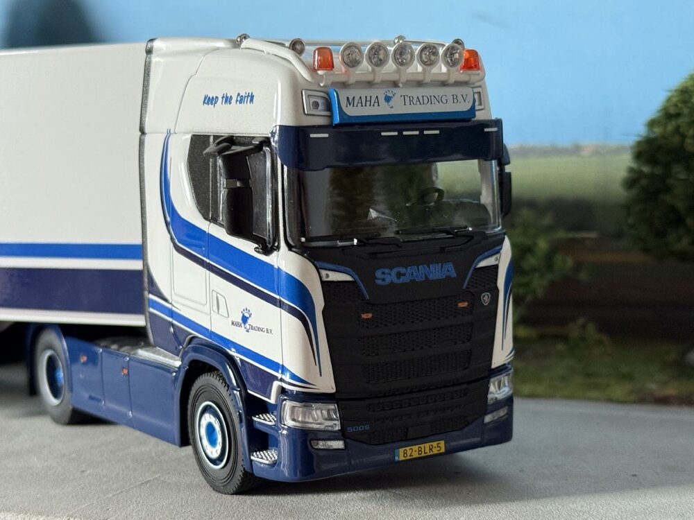 Cavallino Cavallino Scania S Highline 4x2 with 3-axle reefer trailer MAHA TRADING BV