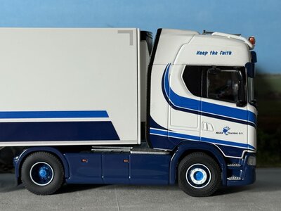 Cavallino Cavallino Scania S Highline 4x2 with 3-axle reefer trailer MAHA TRADING BV