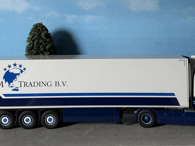 Cavallino Cavallino Scania S Highline 4x2 with 3-axle reefer trailer MAHA TRADING BV
