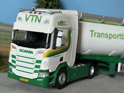 Cavallino Cavallino Scania R Highline 4x2 met 3-as bulk oplegger VAN TUIJL NIEUWAAL VTN