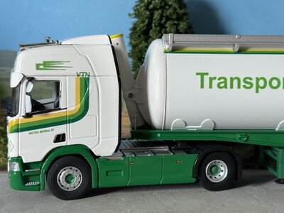 Cavallino Cavallino Scania R Highline 4x2 with 3-axle bulk trailer VAN TUIJL NIEUWAAL VTN
