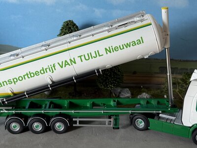 Cavallino Cavallino Scania R Highline 4x2 with 3-axle bulk trailer VAN TUIJL NIEUWAAL VTN