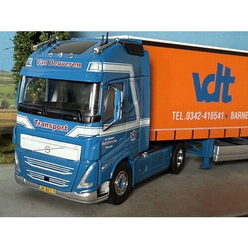 Cavallino Cavallino Volvo FH5 XL 4x2 met 3-as schuifzeilen oplegger VAN DEUVEREN BARNEVELD Cavallino Cavallino Volvo FH5 XL 4x2 met 3-as schuifzeilen oplegger VAN DEUVEREN BARNEVELD