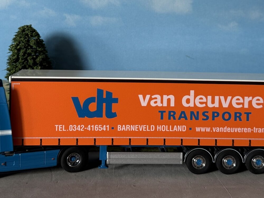 Cavallino Cavallino Volvo FH5 XL 4x2 with 3-axle curtainside trailer VAN DEUVEREN BARNEVELD