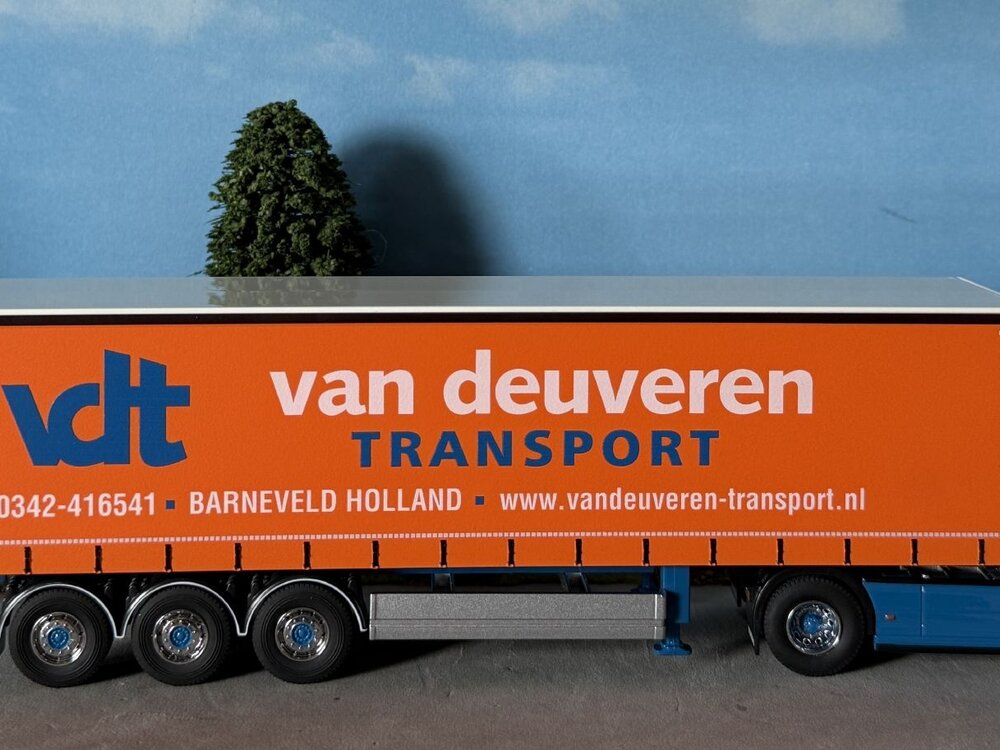 Cavallino Cavallino Volvo FH5 XL 4x2 with 3-axle curtainside trailer VAN DEUVEREN BARNEVELD