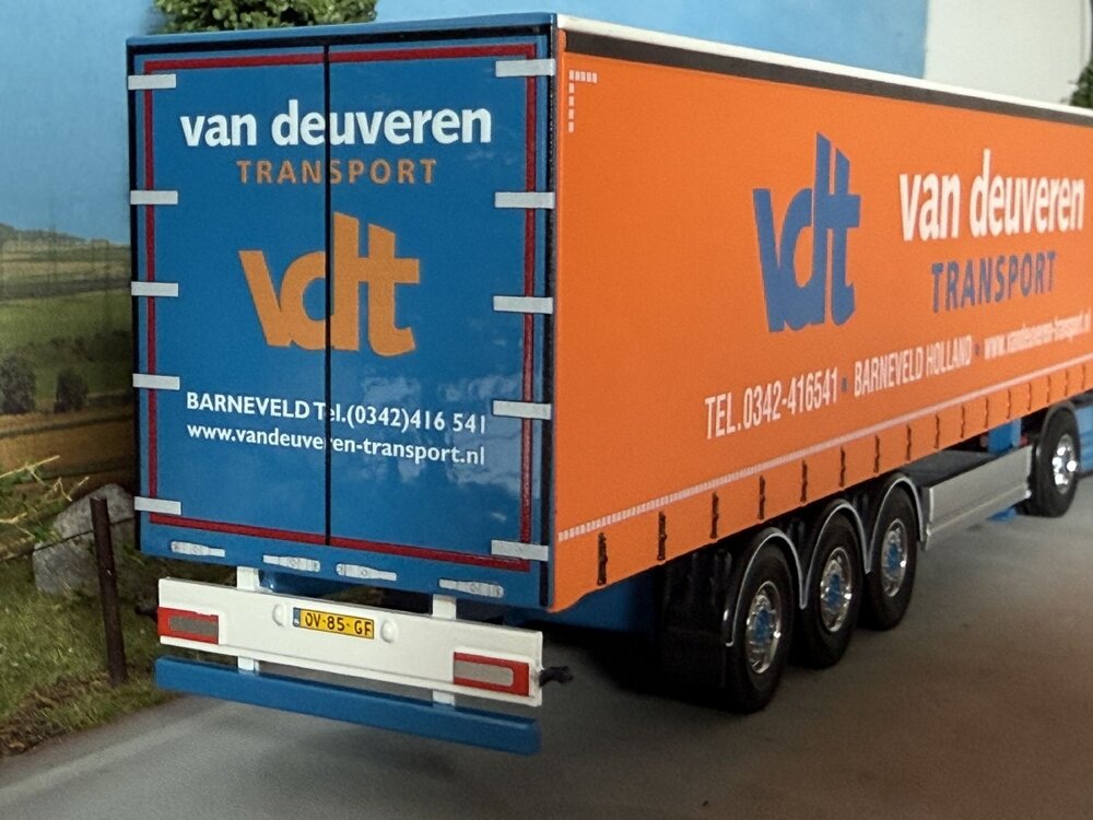 Cavallino Cavallino Volvo FH5 XL 4x2 with 3-axle curtainside trailer VAN DEUVEREN BARNEVELD