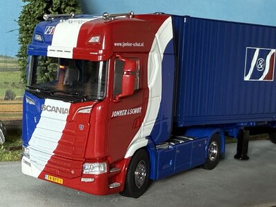 Cavallino Cavallino Scania S Highline met 3-as container oplegger + 40ft. container JONKER & SCHUT