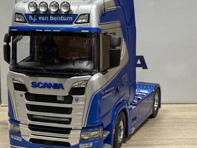 NZG Cavallino Scania S Highline 4x2 H.J. VAN BENTUM WOUDENBERG / Scale 1:18