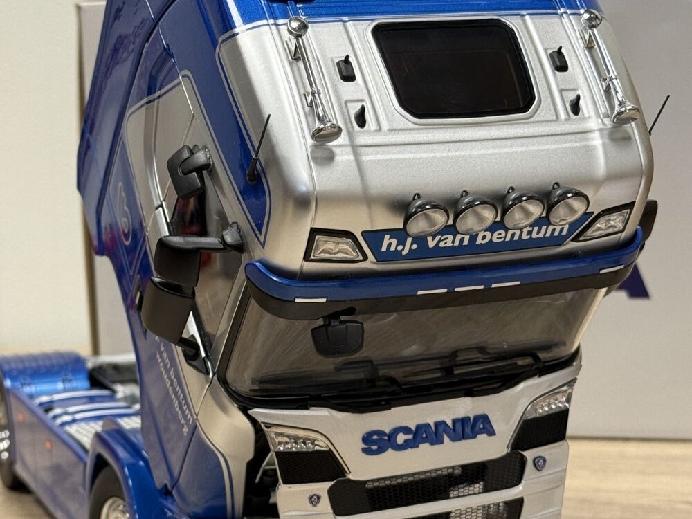 NZG Cavallino Scania S Highline 4x2 H.J. VAN BENTUM WOUDENBERG / Scale 1:18